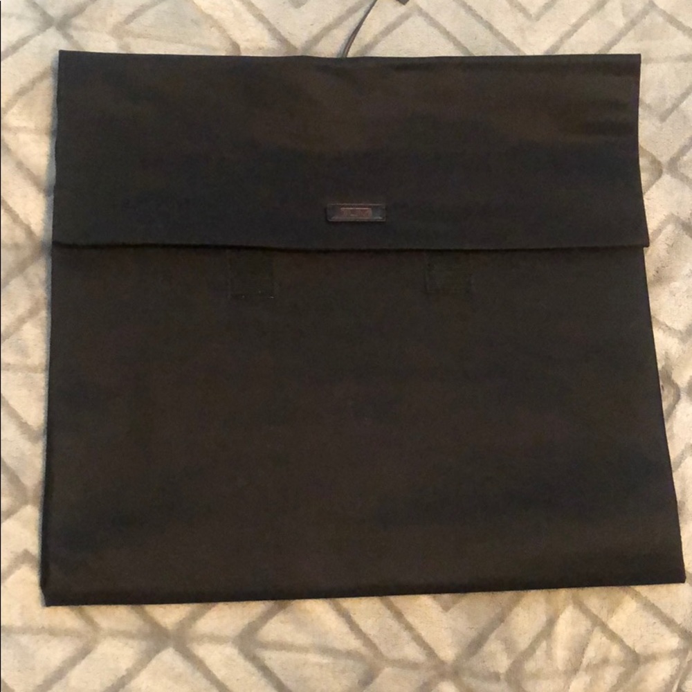 Med size flat folding pack  great for travel